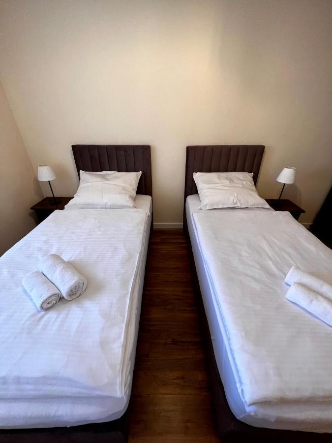 Apartments Wile Sued Wien Exteriör bild